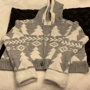 William Rast hoodie sweater. Soft fabric. Like new. Size medium.